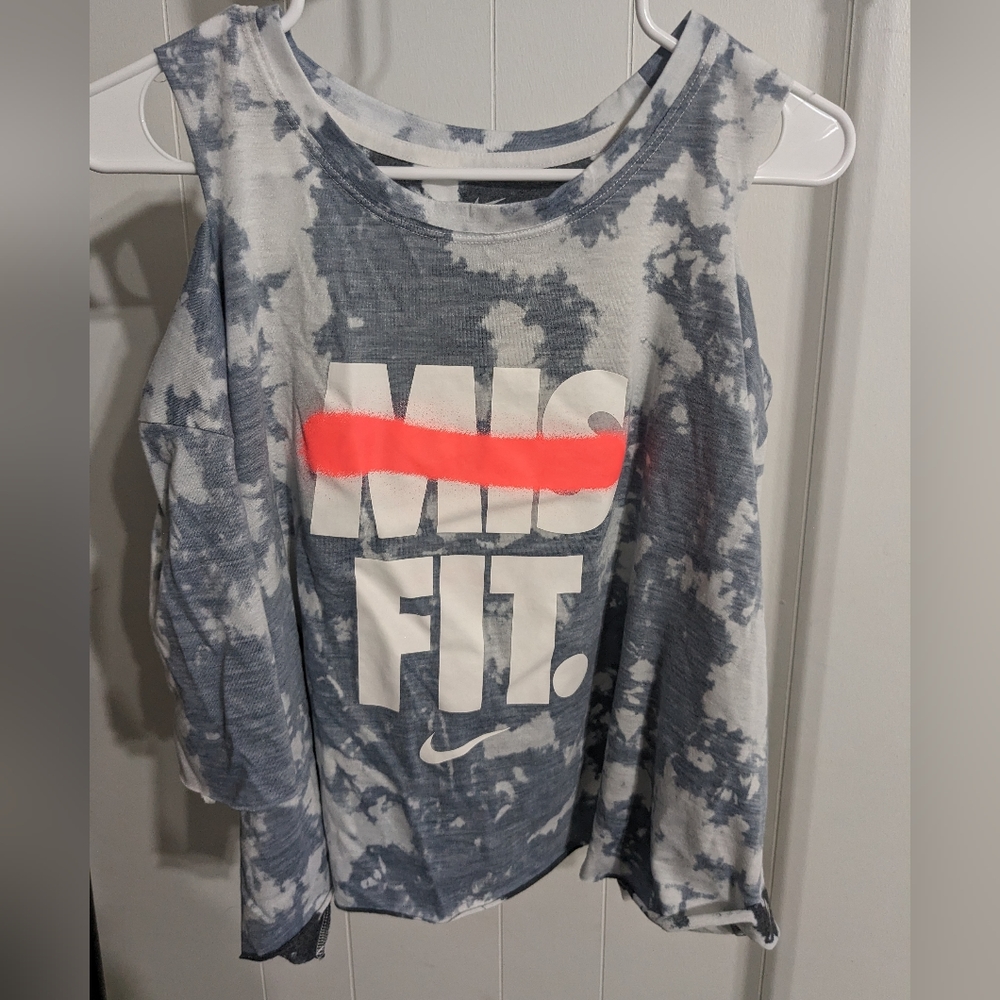 Nike Misfit cutout/cut off, cropped graphic tee shirt - size 3x